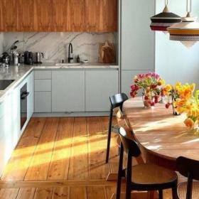 Coup de jeune dans votre cuisine : Astuces et inspirations pour un espace où il fait bon cuisiner.